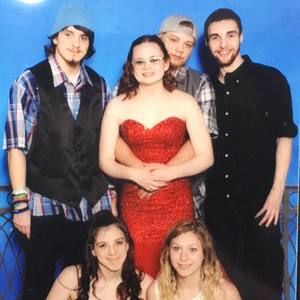 Meet your Posher, Elle